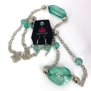 Paparazzi Silver Tone Necklace & Earring Set With Green Faux Gems NWT